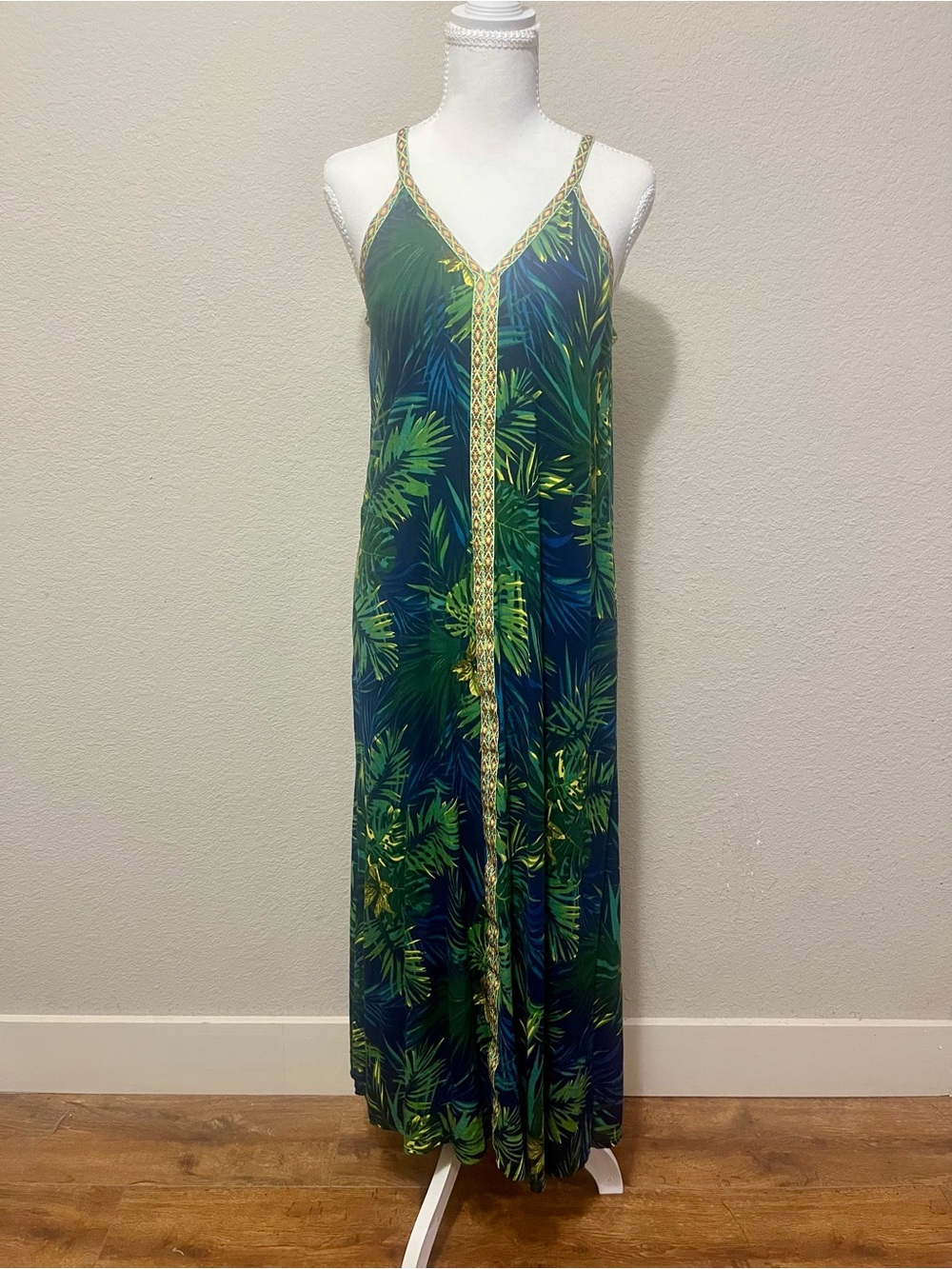 Tropical Leaf V-Neck Maxi Dress - Green
